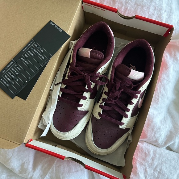 Nike Dunk Low Valentines Day Pink / Pale Ivory - Picture 2 of 7